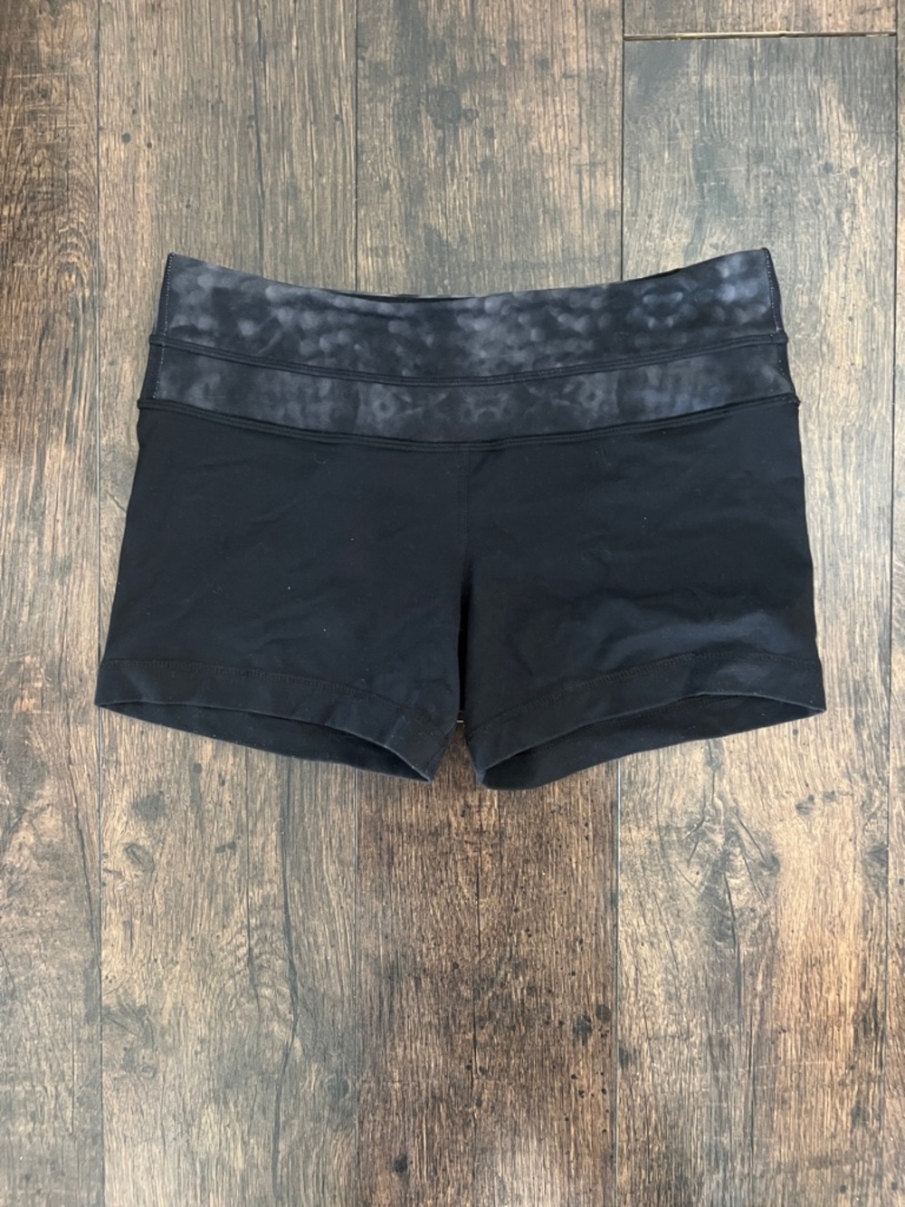 lululemon athletica Groove Shorts